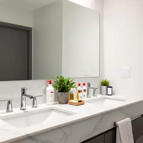 como-organizar-lavabo-para-apartamento-dicas-praticas-e-eficientes
